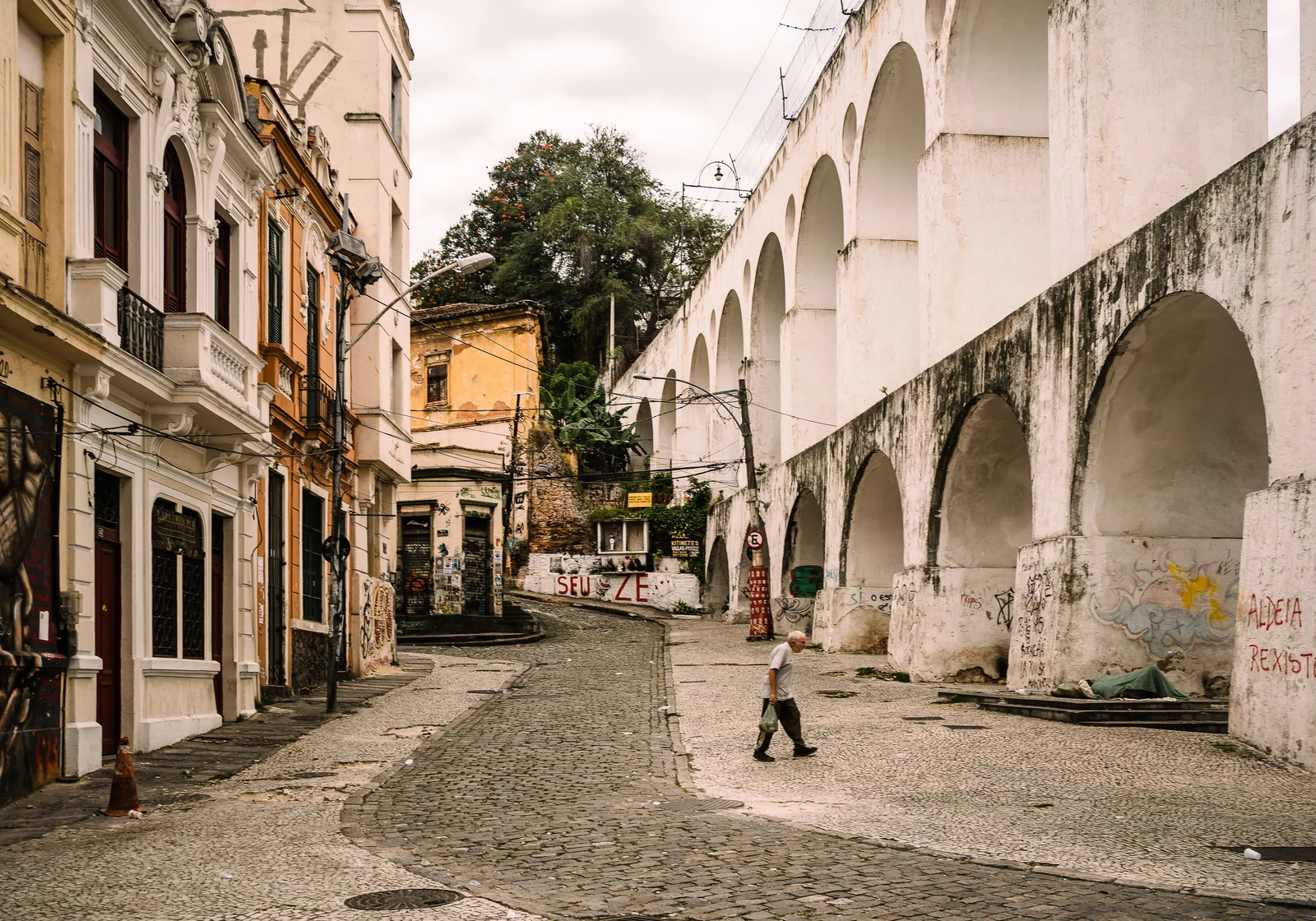Lapa Arches at night